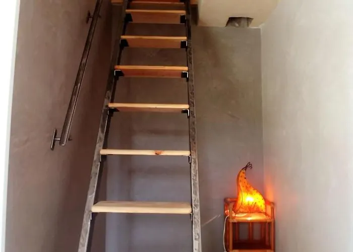 Maisonnette Avec Accès Piscine *