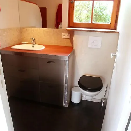 Maisonnette Avec Acces Piscine